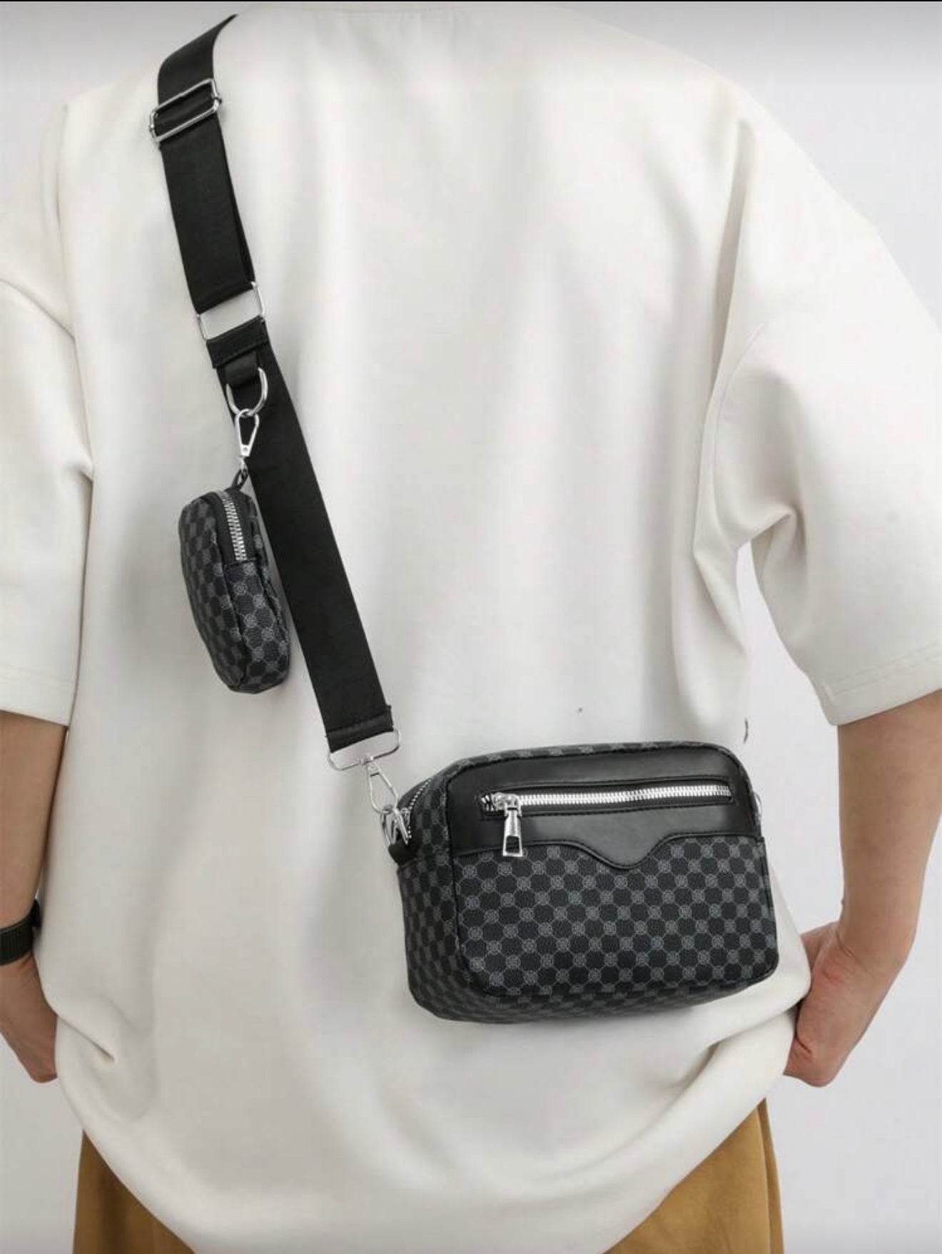 Modieuze mannen schoudertas met borduurwerk incl. Mini sleutel portmonee zwart