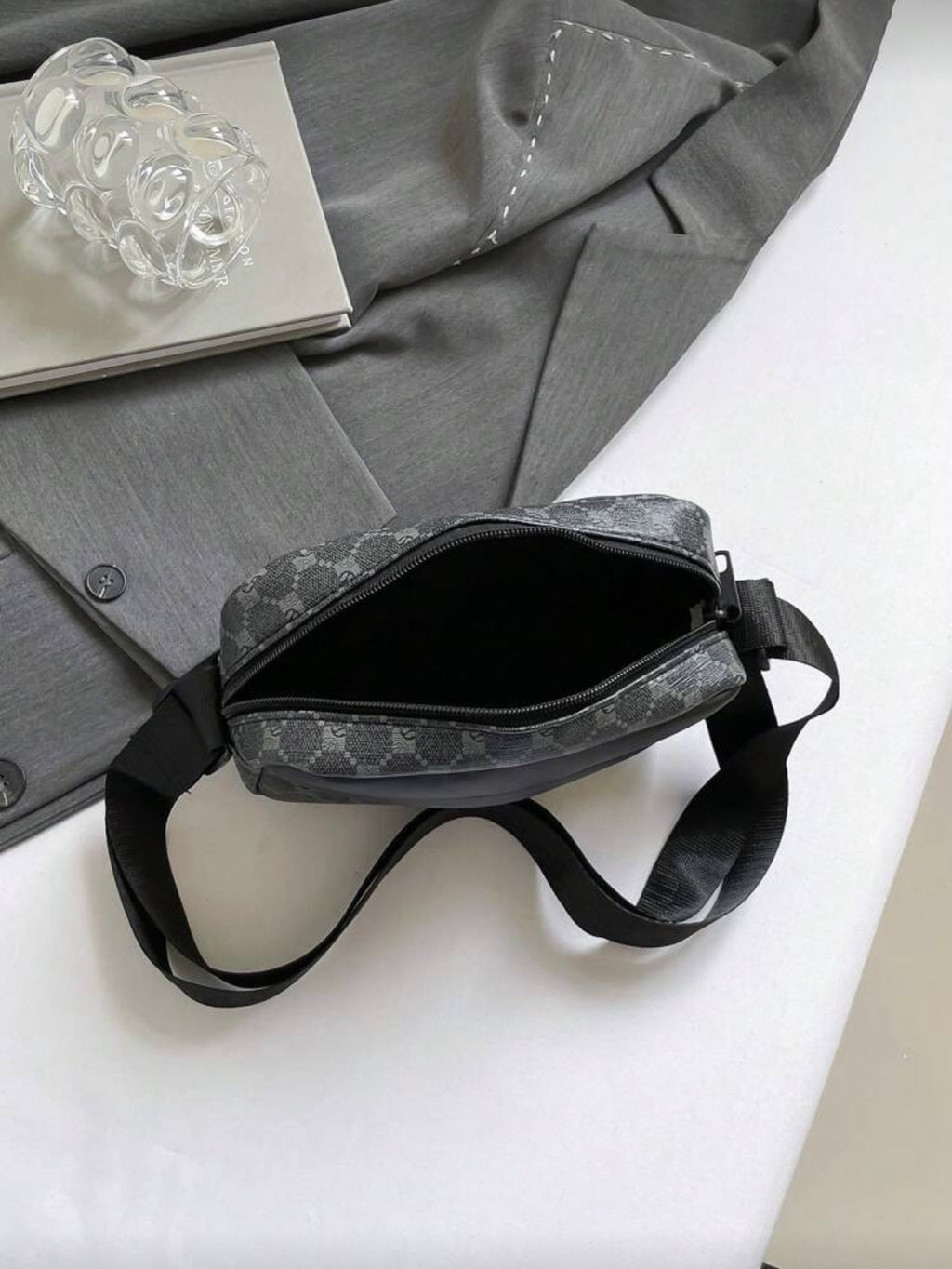 zwart  schoudertas voor heren