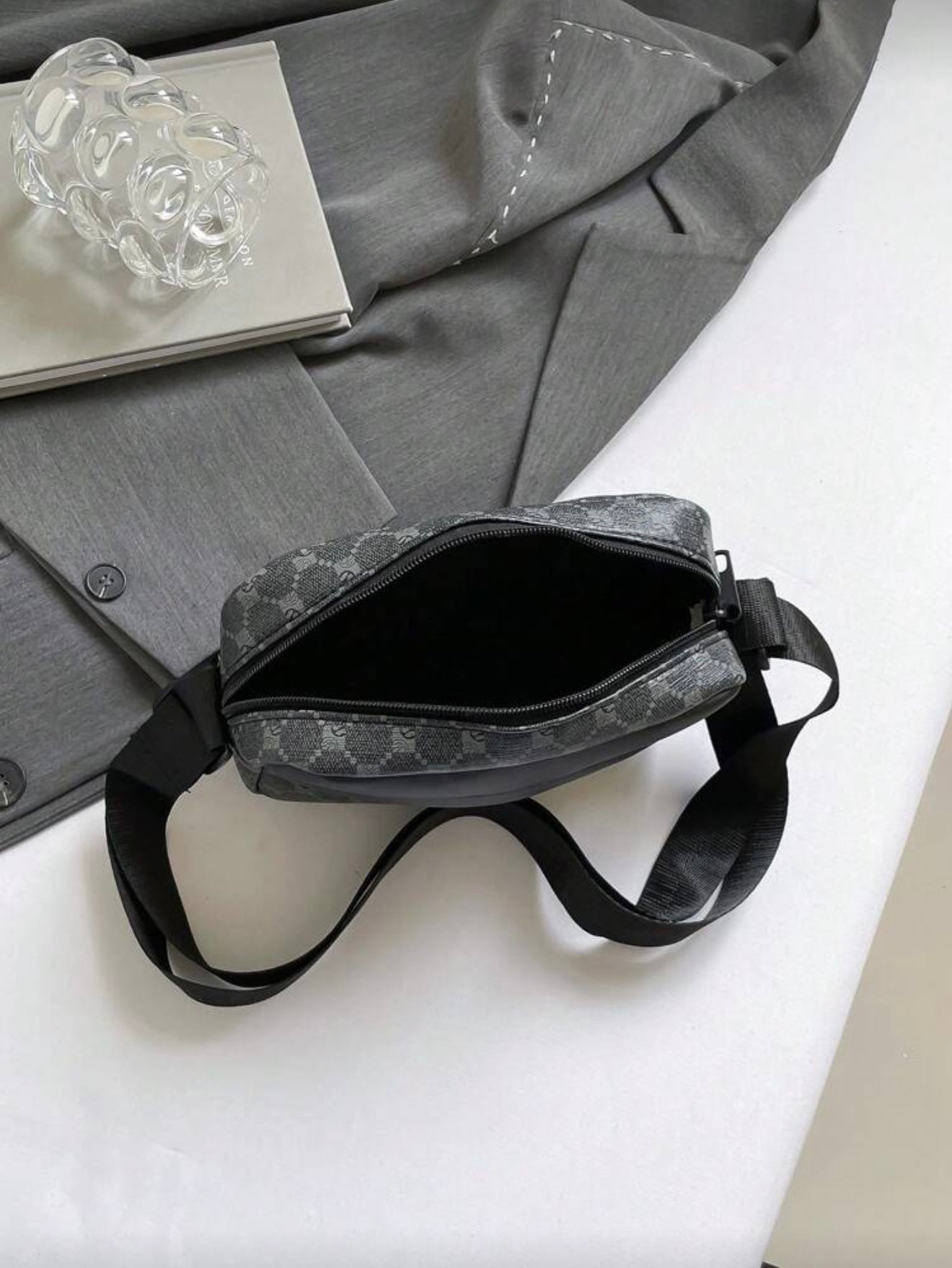 zwart  schoudertas voor heren