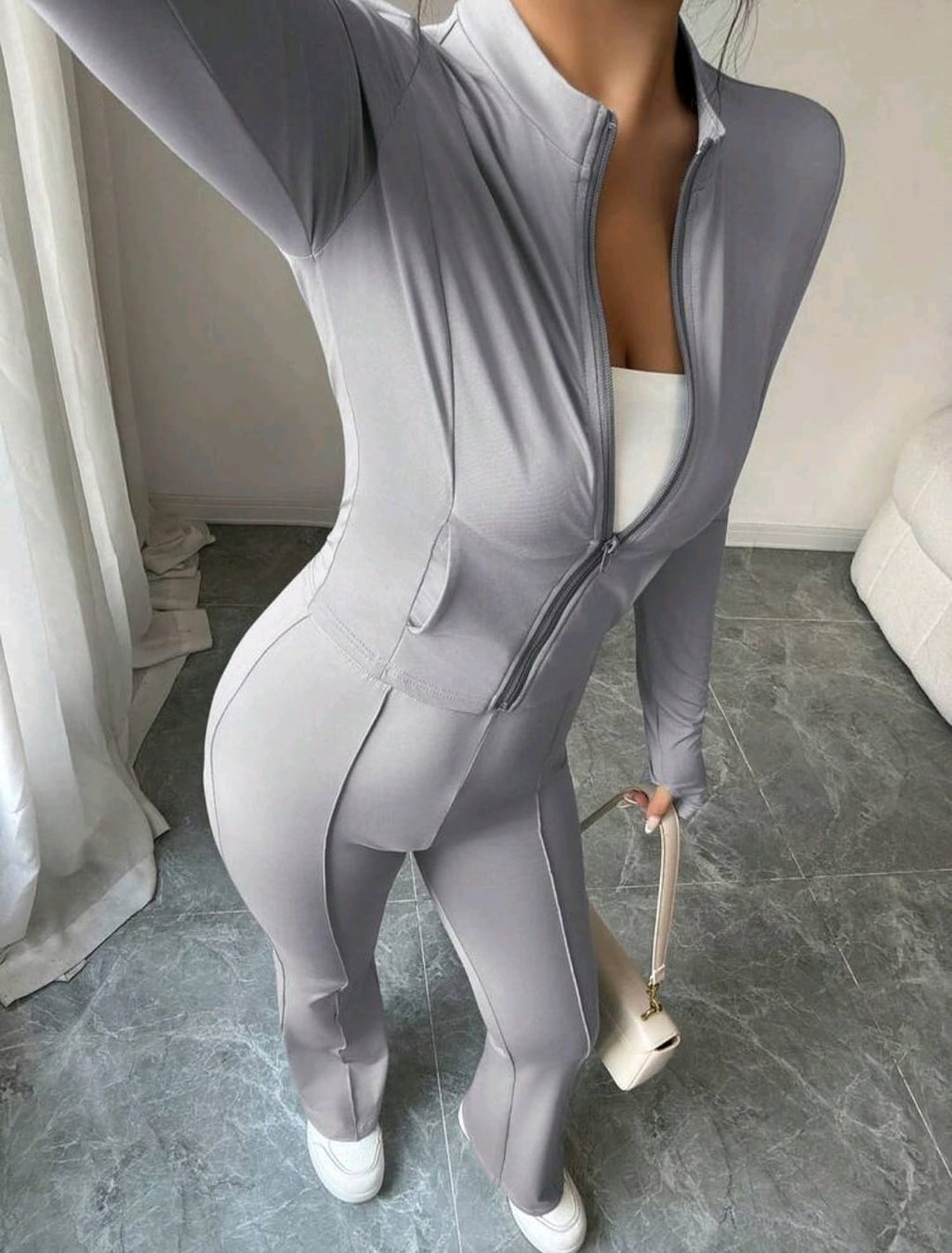 Women’s Toght- fitting zip-up cropped top with mandarin collar and flared pants 2 pieces set