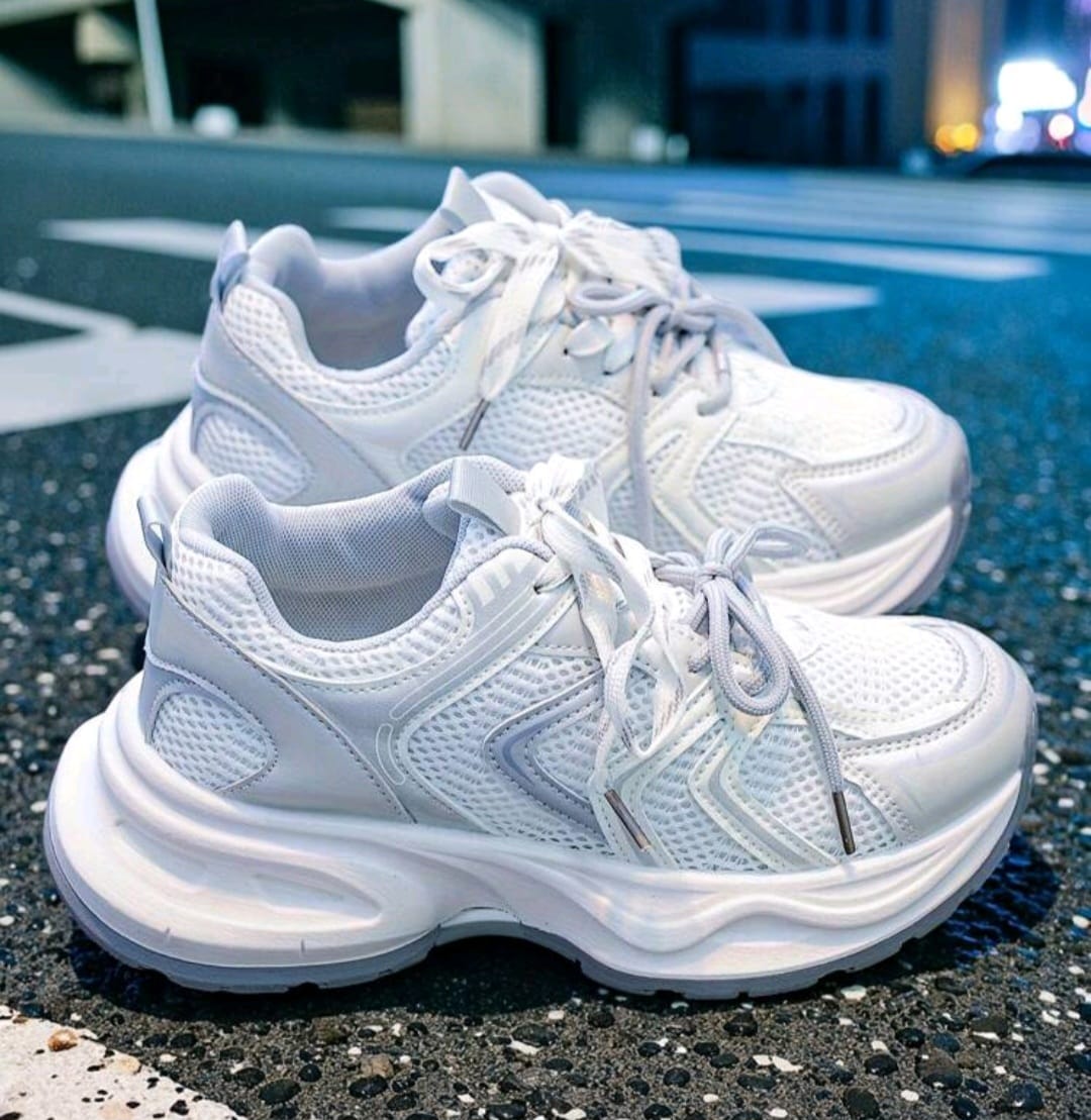 Women’s thick sole chunky sneakers 2025 new white