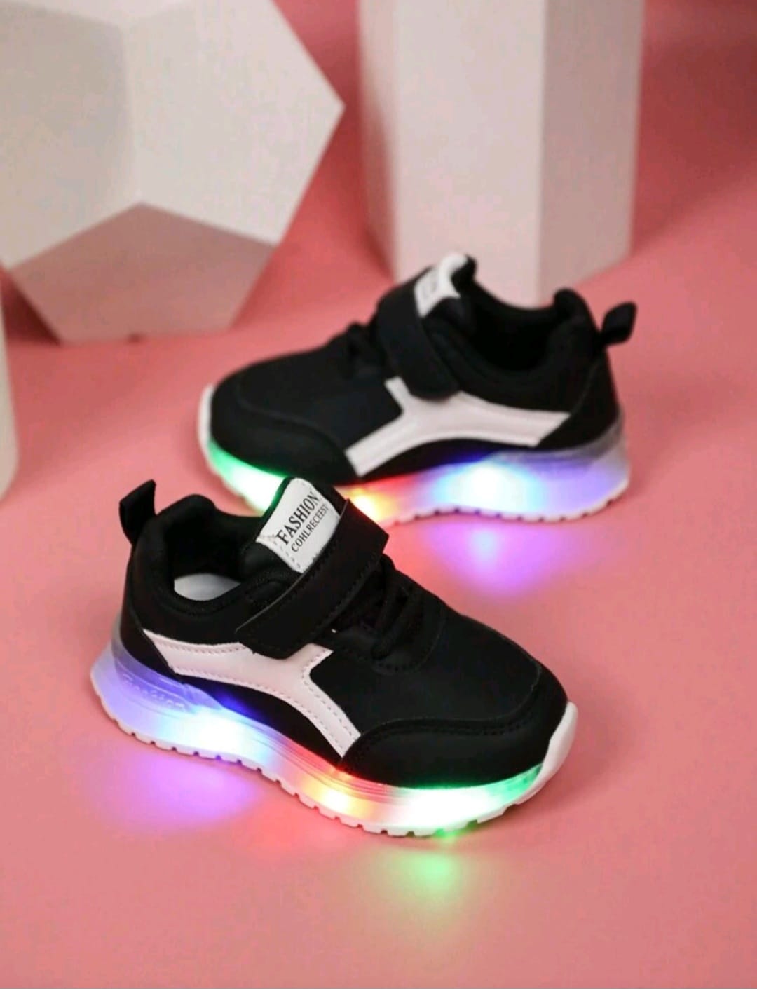 Children’s LED light up sneakers boys & girls sport shoes black